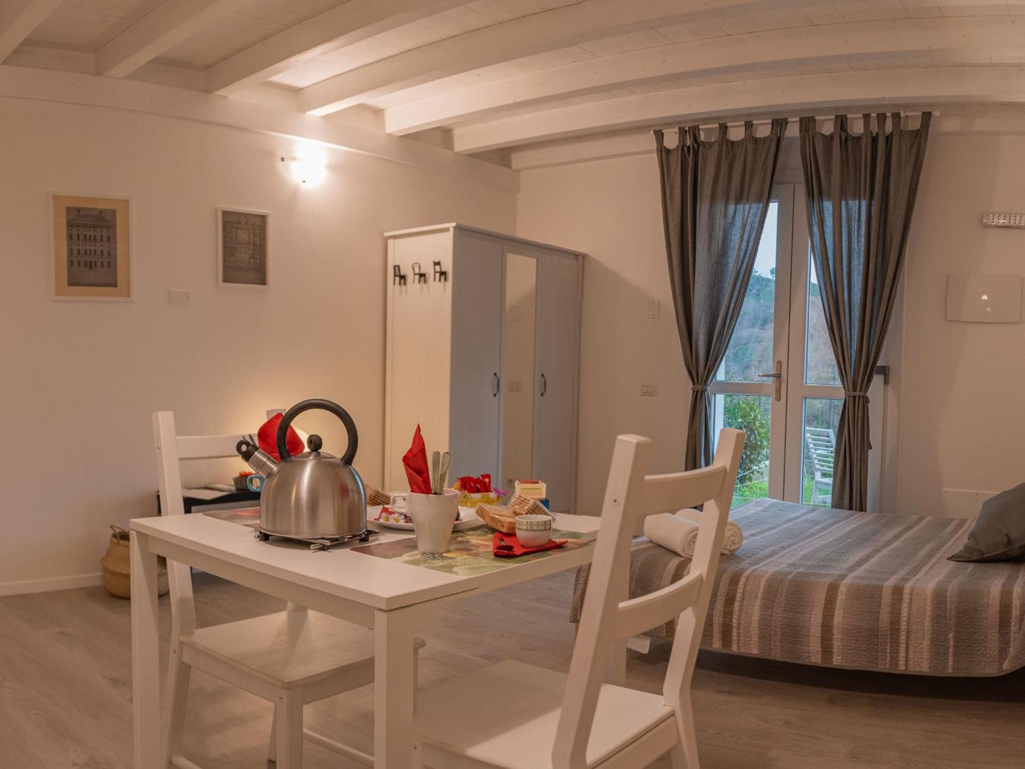 Agriturismo Orto Dei Rolli Монелья Номер фото